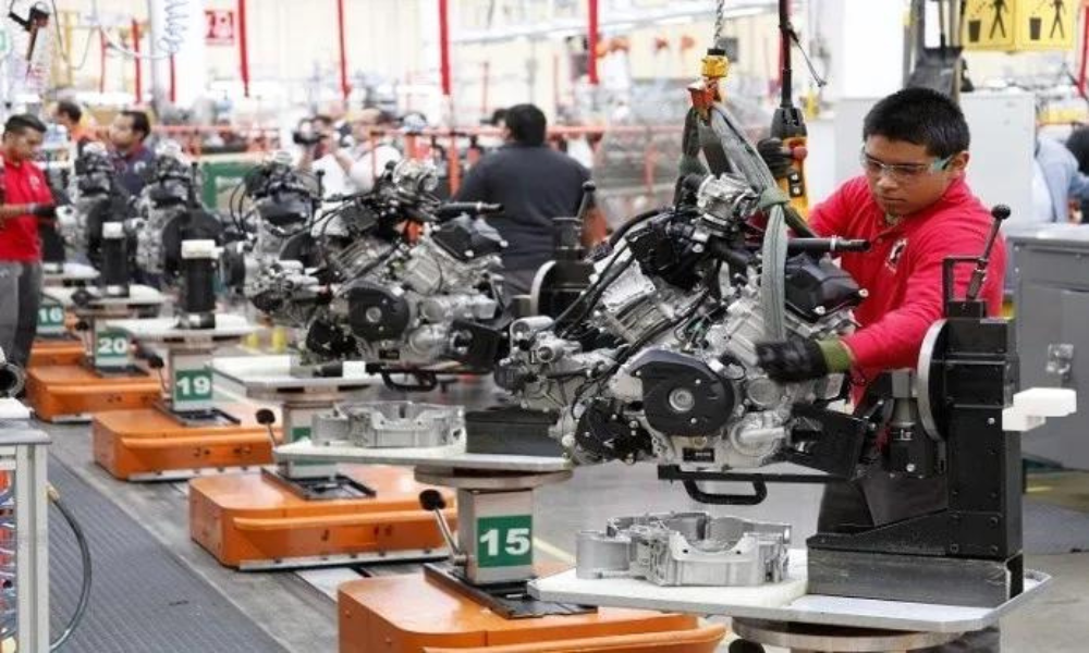 Crecimiento en la producción industrial de México en agosto