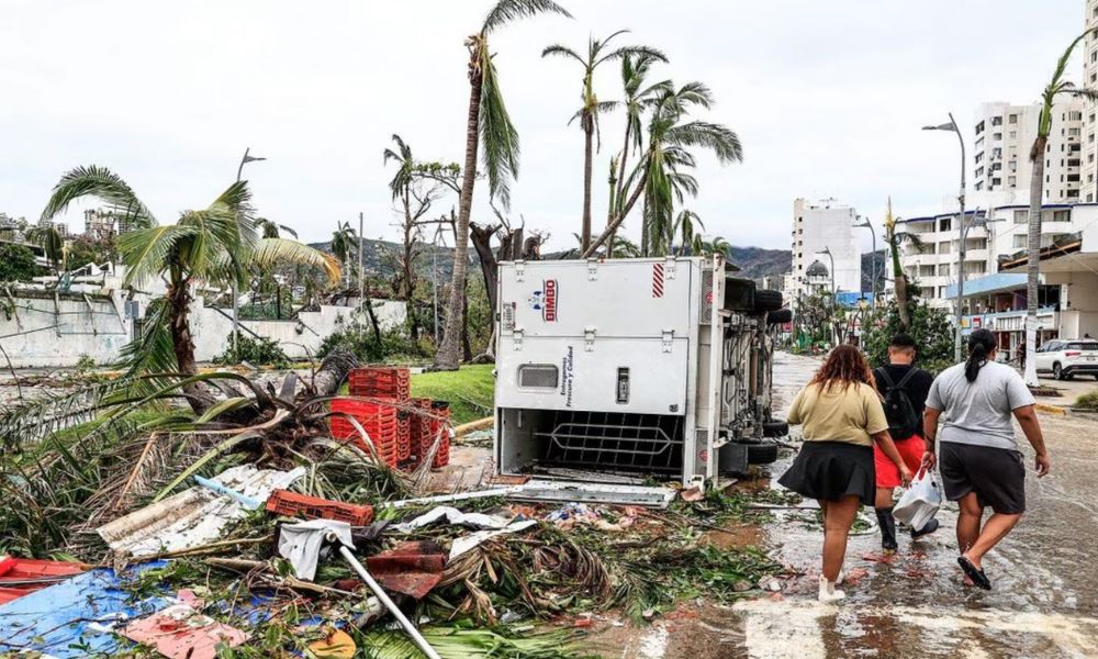 López Obrador promete reconstrucción rápida en Acapulco tras críticas