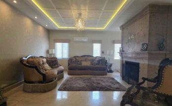 Descubre detalles sobre la lujosa casa donde vivió Karina Barrón, ahora disponible por 13.9 millones de pesos.