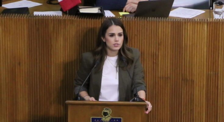 La reciente reforma de Lorena de la Garza busca asegurar ingresos justos para los compositores en eventos públicos.