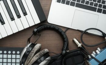 Adéntrate en la investigación de Natalia Neira Nieto sobre cómo la música refleja tradiciones y rasgos de grupos sociales.