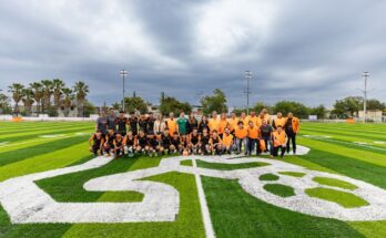 El gobernador Samuel García celebra la construcción de 500 canchas antes del Mundial, promoviendo el deporte juvenil en Nuevo León.