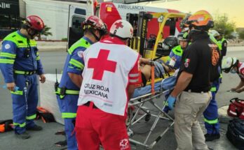 Accidente laboral en San Pedro deja a un trabajador lesionado tras caerle tarimas de madera mientras trabajaba.