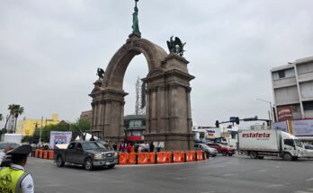 El Gobierno del Estado de Nuevo León critica la falta de consenso en cambios propuestos al Arco de la Independencia.