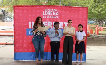 La diputada Lorena de la Garza lidera una iniciativa para llevar internet de calidad a escuelas, con apoyo privado.