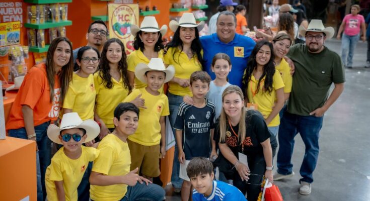 Más de 12 mil personas disfrutaron del Mercado Hecho en Nuevo León, un evento que impulsa a emprendedores locales.