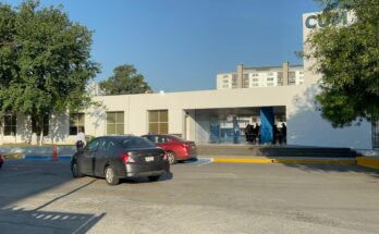 Las amenazas en CUFM han llevado a un operativo de revisión de mochilas, mientras padres deciden la asistencia a clases.