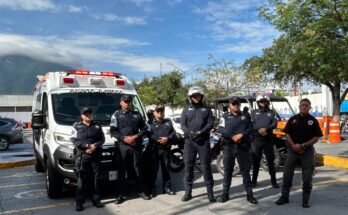 Las intensas lluvias en Guadalupe originaron rescates extraordinarios. Policías salvan a un joven y a una familia atrapada.