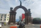 Controversia por la habilitación de dos carriles bajo el Arco de la Independencia
