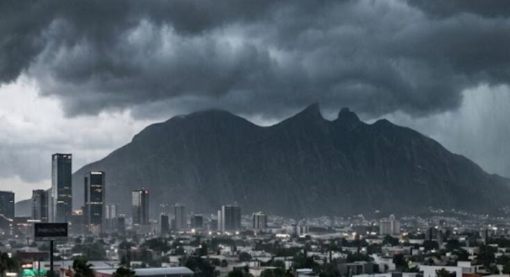 Las fuertes lluvias obligan a la suspensión temporal del FIFA Fan Festival para garantizar la seguridad de los asistentes.