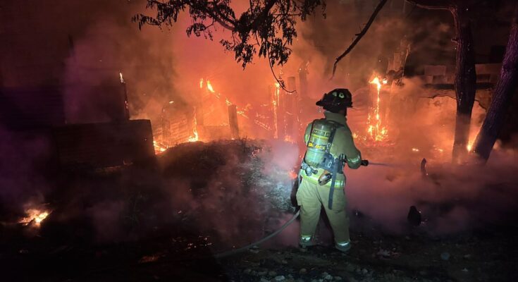 La corporación de Bomberos de Nuevo León activa alerta por el aumento en el riesgo de incendios este jueves.