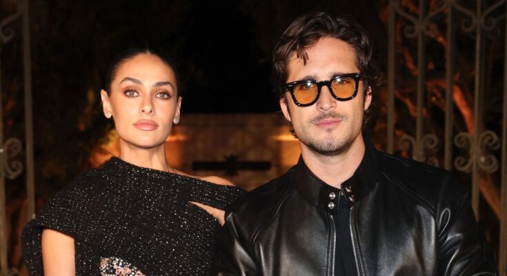Diego Boneta se pronuncia sobre su ruptura con Renata Notni, afirmando que fue la decisión más adecuada en su vida.