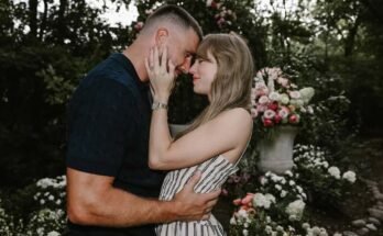 Los detalles de la boda de Taylor Swift y Travis Kelce revelan situaciones inesperadas y momentos de mal gusto que sorprendieron a los invitados.